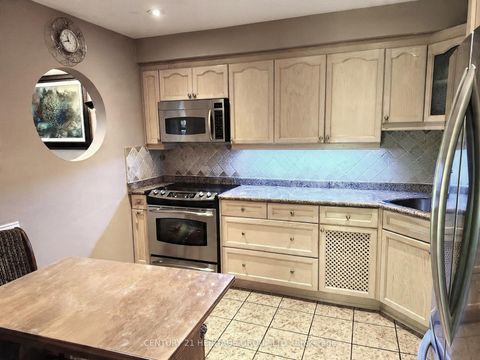 Photo 26 at 131 Black Hawk Way, Branson, Toronto
