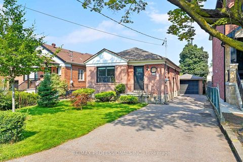 Photo 1 at 111 Wesley Street, Queensway, Toronto