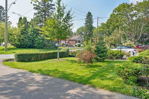 Photo 3 at 111 Wesley Street, Queensway, Toronto