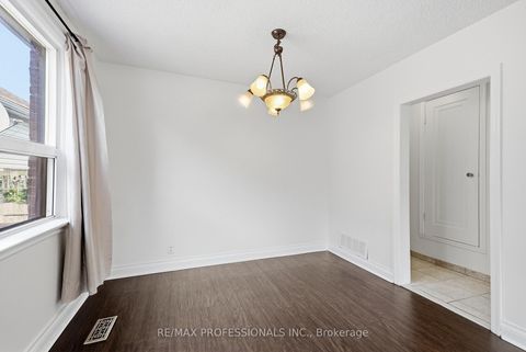 Photo 13 at 111 Wesley Street, Queensway, Toronto