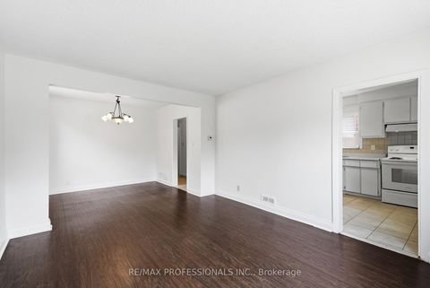 Photo 14 at 111 Wesley Street, Queensway, Toronto