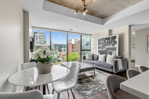 Photo 2 at 1022 - 629 King Street W, Waterfront Communities C1, Toronto