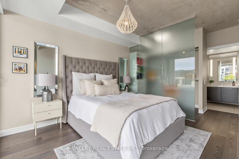 Photo 11 at 1022 - 629 King Street W, Waterfront Communities C1, Toronto