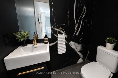 Photo 16 at 1022 - 629 King Street W, Waterfront Communities C1, Toronto