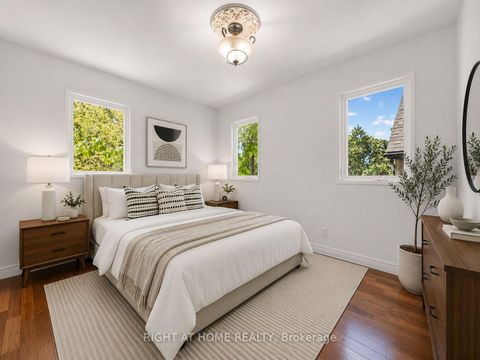 Photo 18 at 20 Kildonan Drive, Cliffside, Toronto