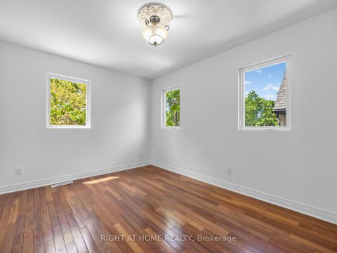 Photo 19 at 20 Kildonan Drive, Cliffside, Toronto