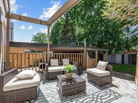 Photo 31 at 20 Kildonan Drive, Cliffside, Toronto