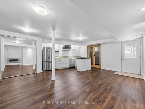 Photo 36 at 20 Kildonan Drive, Cliffside, Toronto