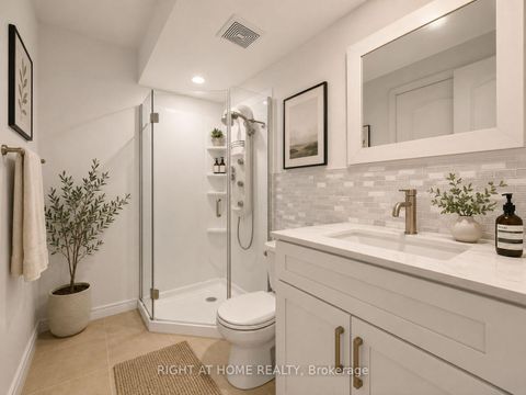 Photo 40 at 20 Kildonan Drive, Cliffside, Toronto