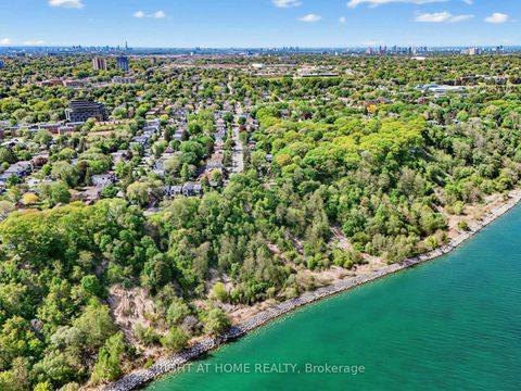 Photo 41 at 20 Kildonan Drive, Cliffside, Toronto