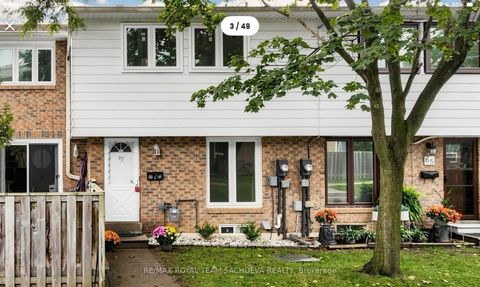 Photo 1 at 67 Rock Fernway, Don Valley Village, Toronto