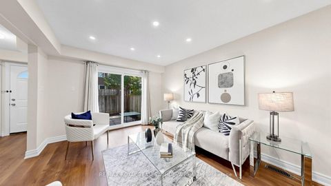 Photo 3 at 67 Rock Fernway, Don Valley Village, Toronto