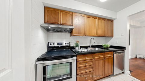 Photo 15 at 67 Rock Fernway, Don Valley Village, Toronto