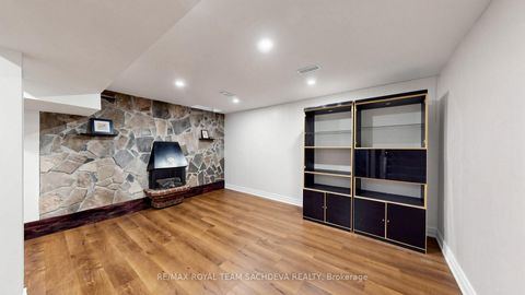 Photo 38 at 67 Rock Fernway, Don Valley Village, Toronto