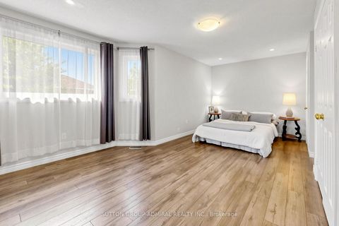 Photo 16 at 38 Felt Crescent, Bayshore, Barrie