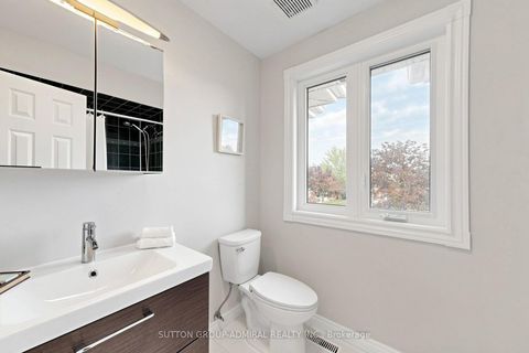 Photo 24 at 38 Felt Crescent, Bayshore, Barrie
