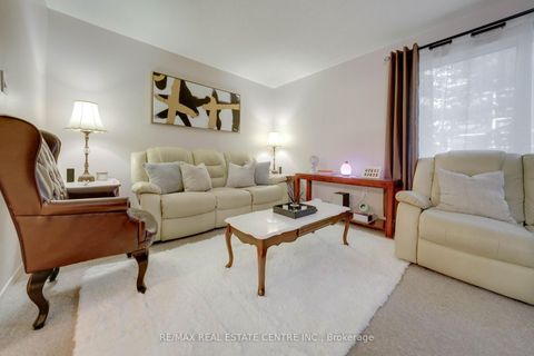 Photo 3 at 30 - 773 Military Trail, Morningside, Toronto