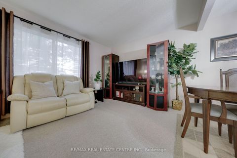 Photo 5 at 30 - 773 Military Trail, Morningside, Toronto