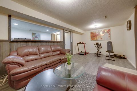 Photo 9 at 30 - 773 Military Trail, Morningside, Toronto