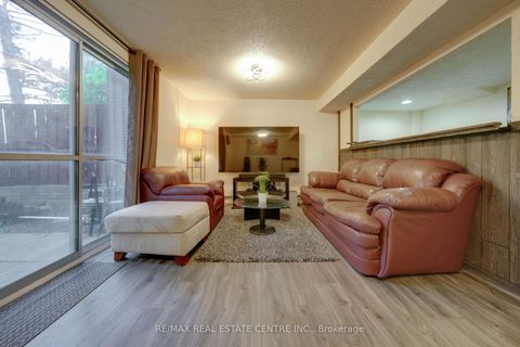 Photo 10 at 30 - 773 Military Trail, Morningside, Toronto