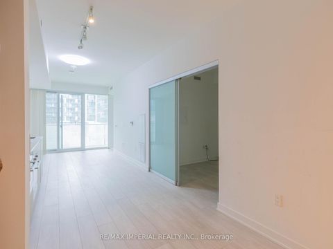Photo 7 at 205 - 15 Queens Quay E, Waterfront Communities C8, Toronto