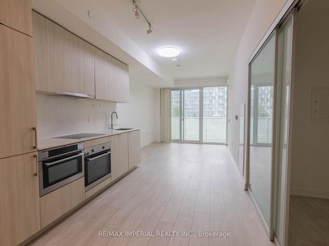 Photo 8 at 205 - 15 Queens Quay E, Waterfront Communities C8, Toronto