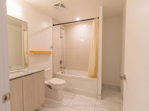 Photo 14 at 205 - 15 Queens Quay E, Waterfront Communities C8, Toronto
