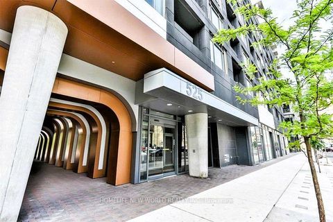 Photo 1 at 719 - 525 Adelaide Street W, Waterfront Communities C1, Toronto