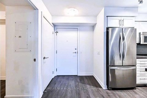 Photo 2 at 719 - 525 Adelaide Street W, Waterfront Communities C1, Toronto