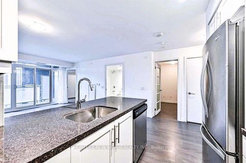Photo 4 at 719 - 525 Adelaide Street W, Waterfront Communities C1, Toronto