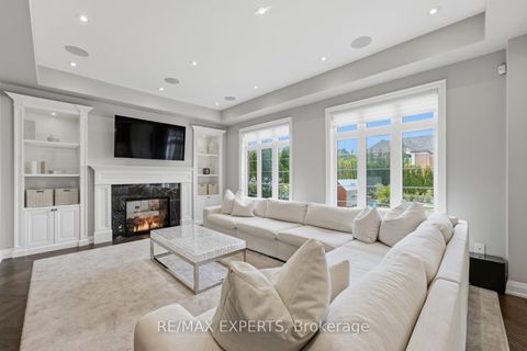 Photo 7 at 98 Endless Circle, Kleinburg, Vaughan
