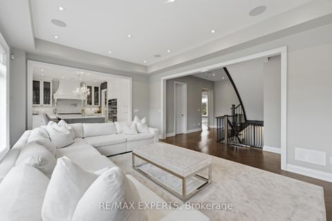 Photo 8 at 98 Endless Circle, Kleinburg, Vaughan