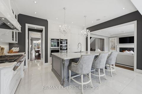 Photo 11 at 98 Endless Circle, Kleinburg, Vaughan