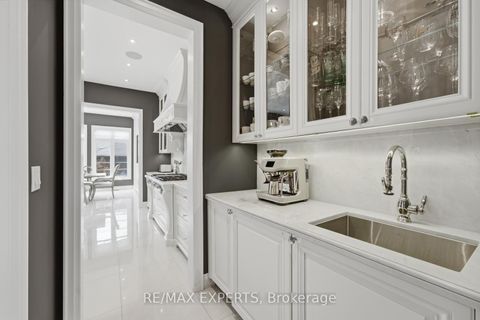 Photo 15 at 98 Endless Circle, Kleinburg, Vaughan