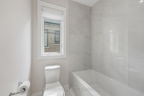 Photo 23 at 98 Endless Circle, Kleinburg, Vaughan