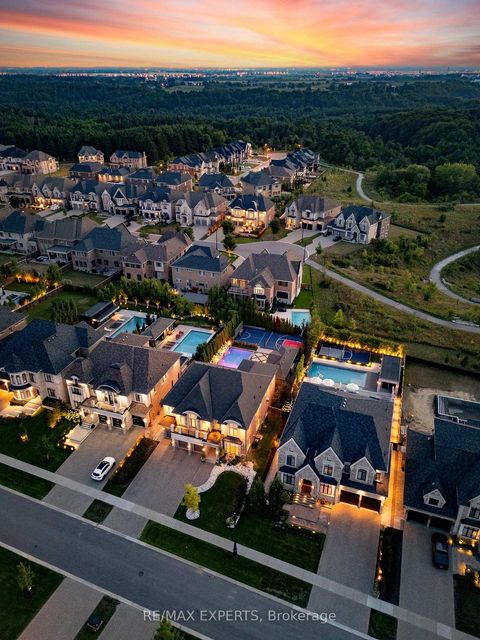 Photo 49 at 98 Endless Circle, Kleinburg, Vaughan