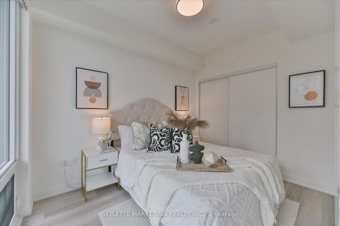 Photo 9 at 617 - 15 Queens Quay E, Waterfront Communities C8, Toronto