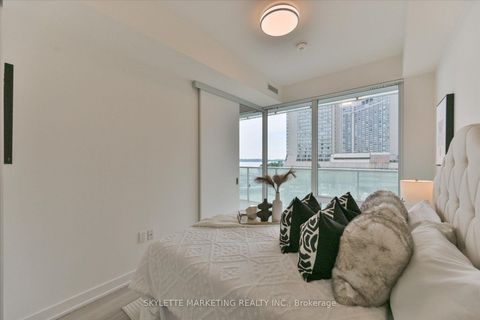 Photo 10 at 617 - 15 Queens Quay E, Waterfront Communities C8, Toronto
