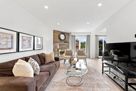 Photo 4 at 26 Blue Eagle Trail, Agincourt North, Toronto