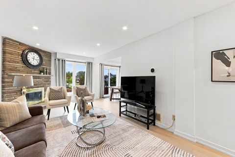 Photo 5 at 26 Blue Eagle Trail, Agincourt North, Toronto