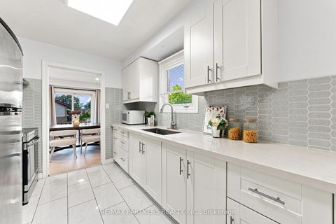 Photo 13 at 26 Blue Eagle Trail, Agincourt North, Toronto