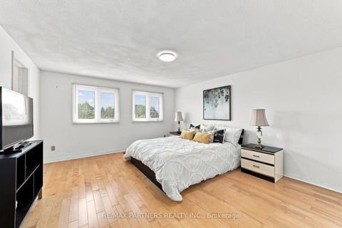 Photo 17 at 26 Blue Eagle Trail, Agincourt North, Toronto