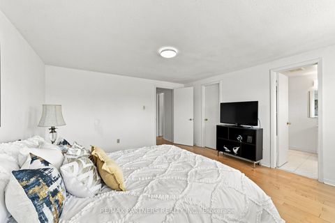 Photo 18 at 26 Blue Eagle Trail, Agincourt North, Toronto