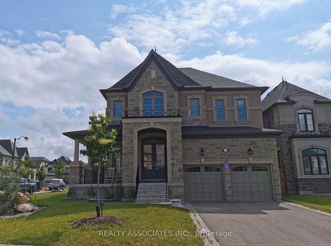 Photo 2 at 241 Stormont Trail, Vellore Village, Vaughan