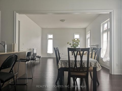 Photo 7 at 241 Stormont Trail, Vellore Village, Vaughan