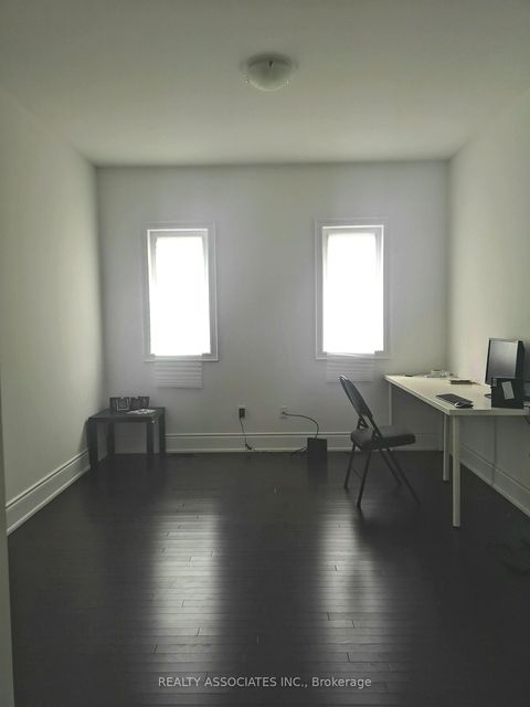 Photo 10 at 241 Stormont Trail, Vellore Village, Vaughan