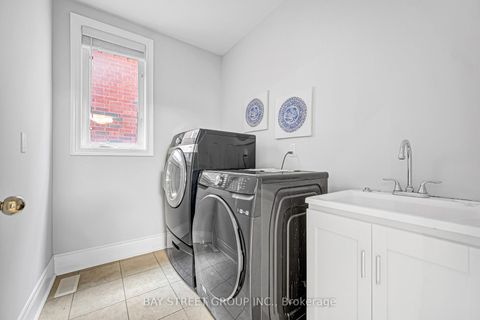 Photo 9 at 45 Old Orchard Crescent, Rouge Woods, Richmond Hill