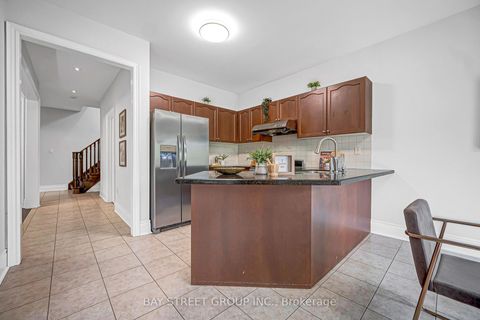 Photo 14 at 45 Old Orchard Crescent, Rouge Woods, Richmond Hill