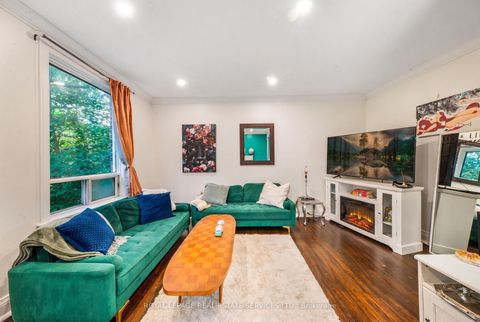 Photo 7 at 761 Kingston Road, The Beaches, Toronto