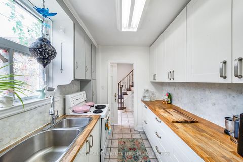 Photo 11 at 761 Kingston Road, The Beaches, Toronto